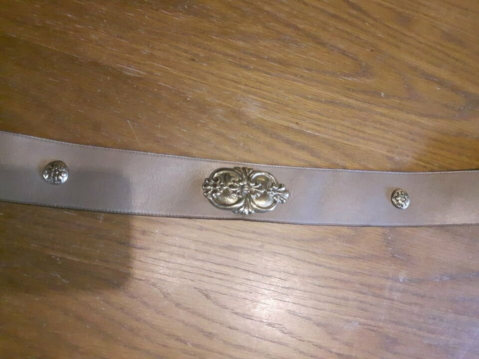 Damengürtel von Etienne Aigner