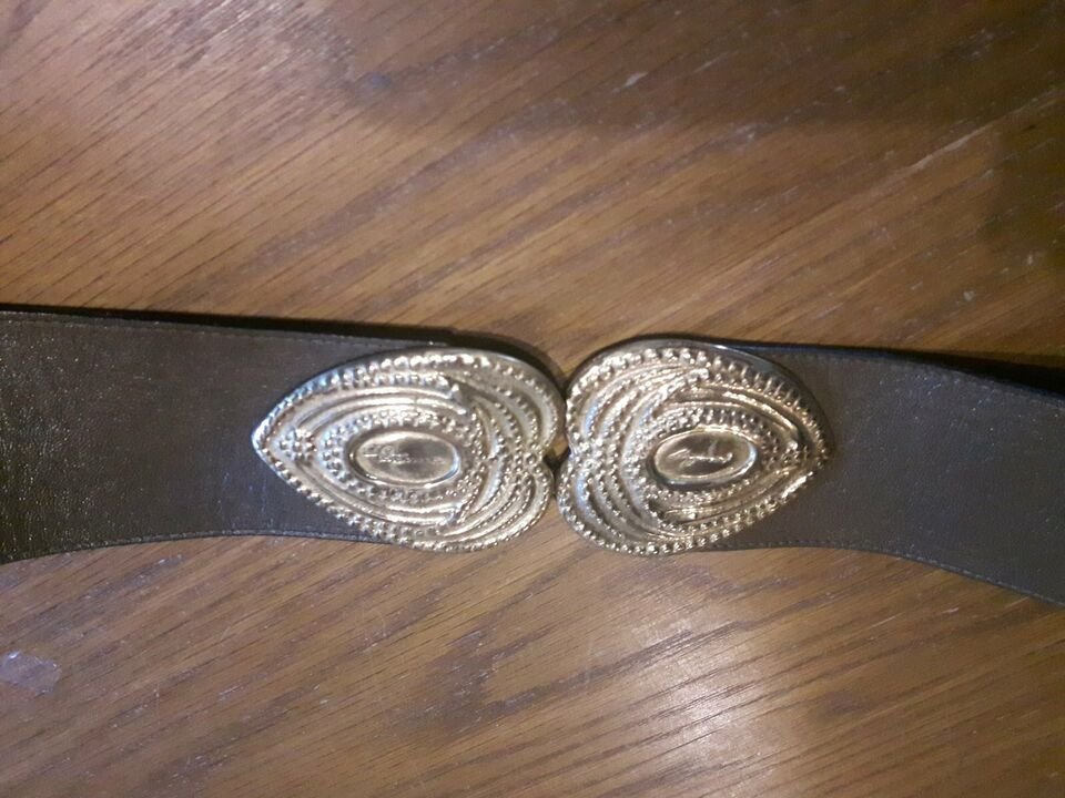 Damengürtel von Etienne Aigner