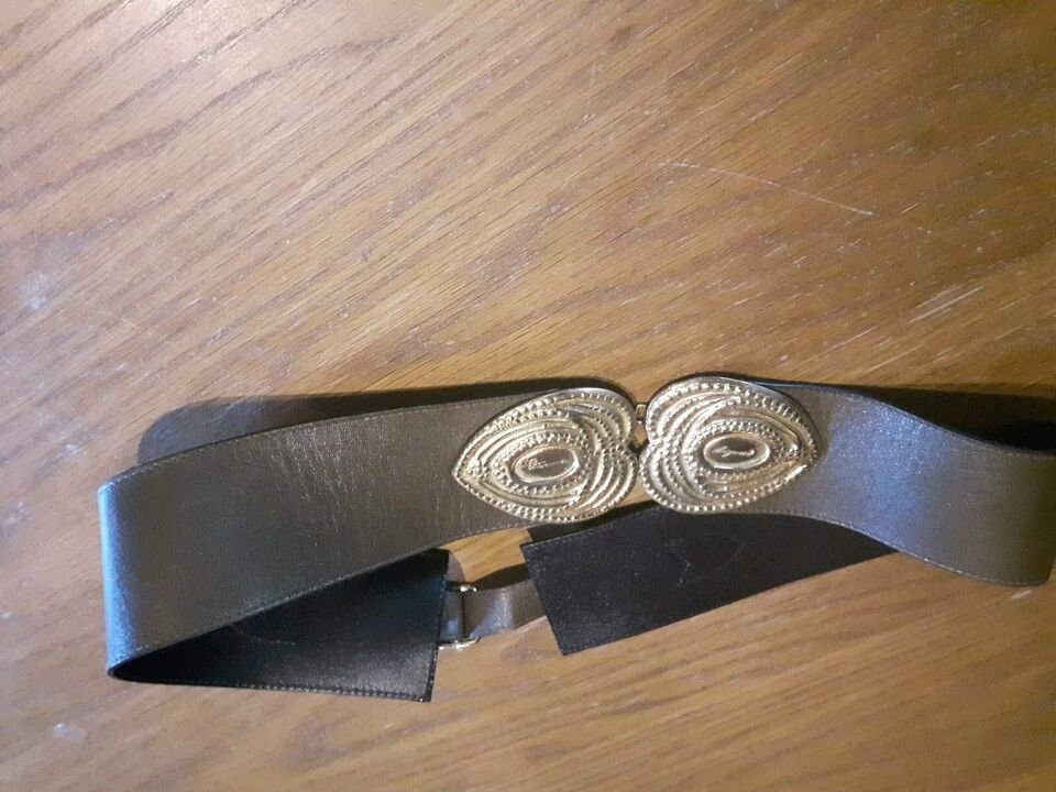 Damengürtel von Etienne Aigner