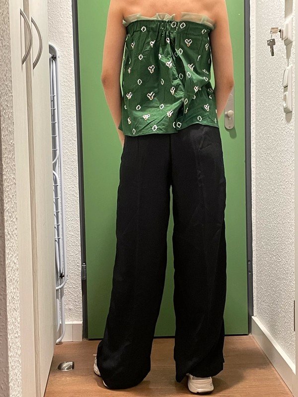 Grüner Bandeautop in Batik-muster