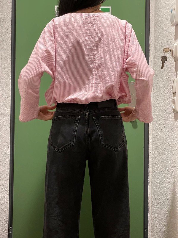 Gestreiftes Oberteil mit Reißverschluss