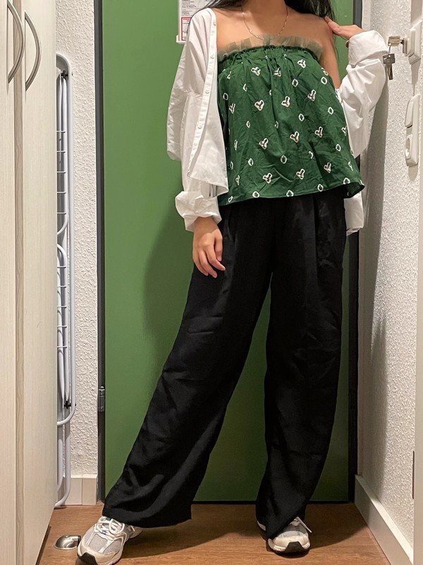 Grüner Bandeautop in Batik-muster