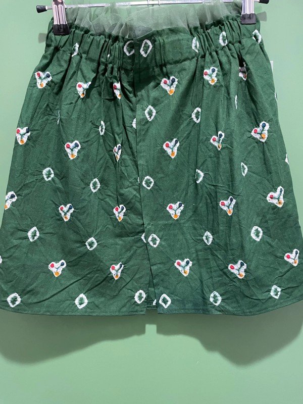 Grüner Bandeautop in Batik-muster