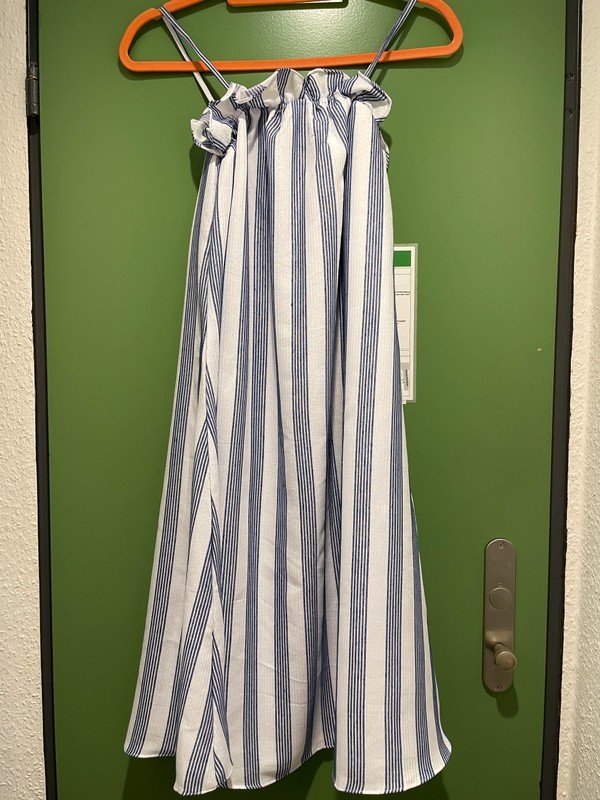 Gestreiftes Midikleid