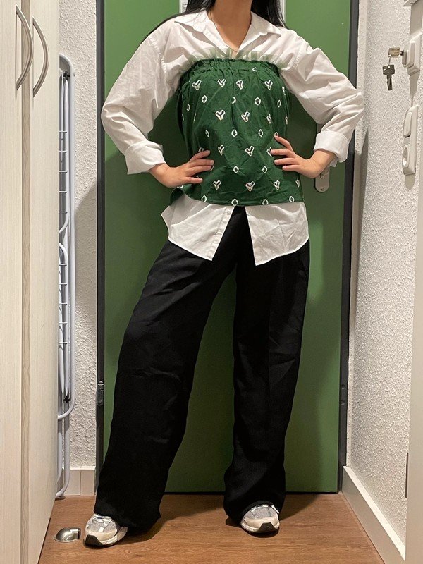 Grüner Bandeautop in Batik-muster