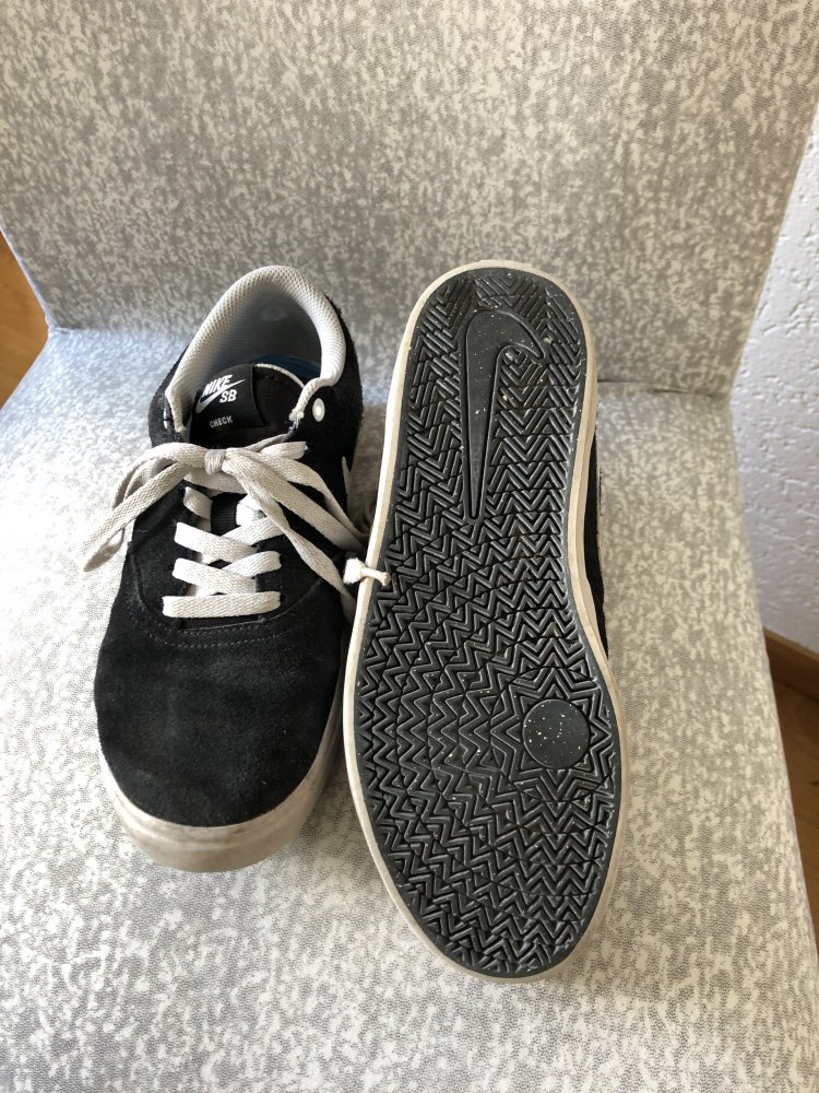 Nike SB Check 