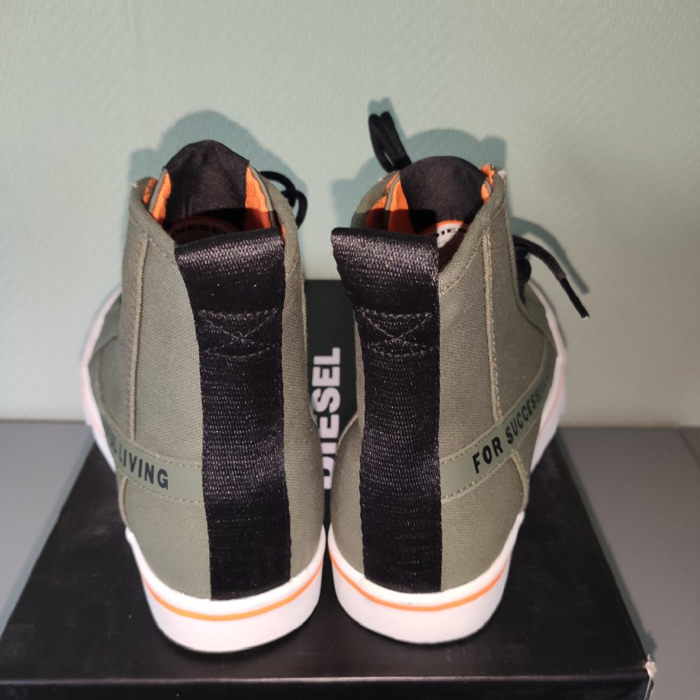 DIESEL S-Dvelows ML Sneaker mid High Gr. 42 grün NEU