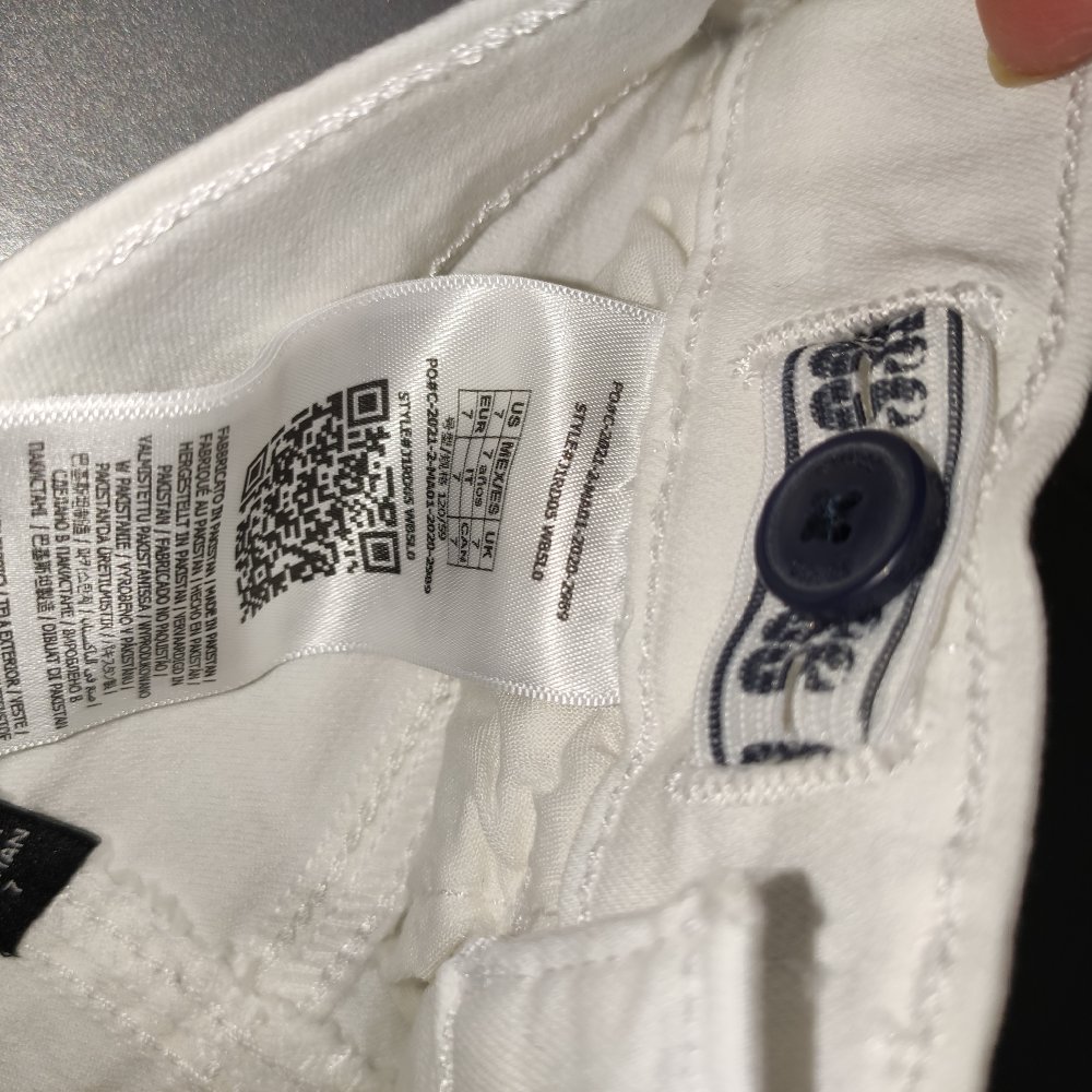 Guess Shorts weiß 116-122 neu