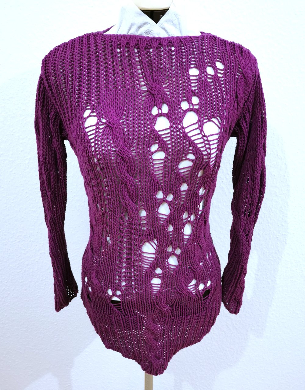 Y2K Strickpullover mit Löchern | Cut-Out, lila, Größe XS - S