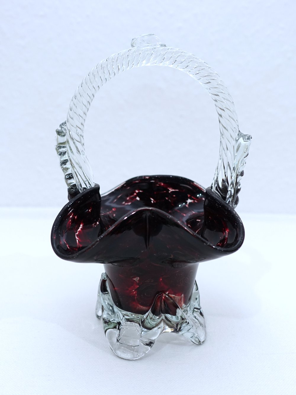 Körbchen + Vase | Kelch aus Glas, bordeauxrot, blutrot