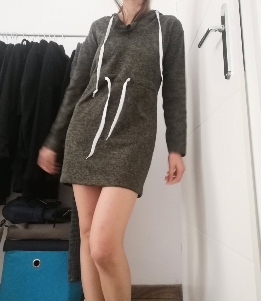 Sweatshirt dress