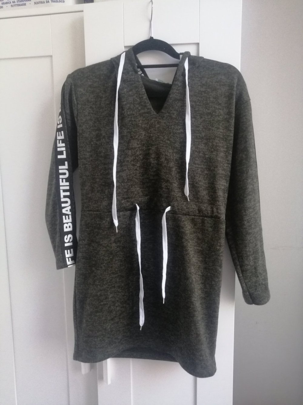 Sweatshirt dress