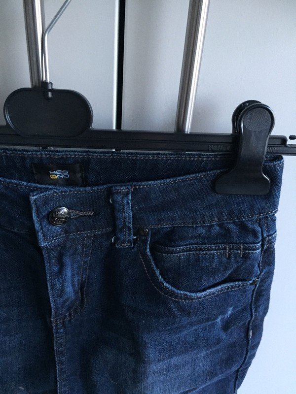 Dunkler Jeansrock von Yes or No