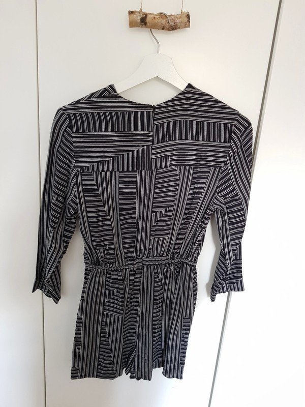 Grafischer Playsuit von Topshop petite