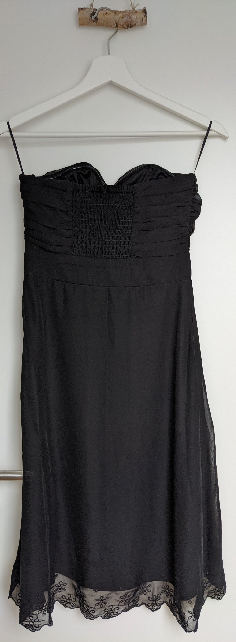 Schwarzes, trägerloses Kleid von Vila