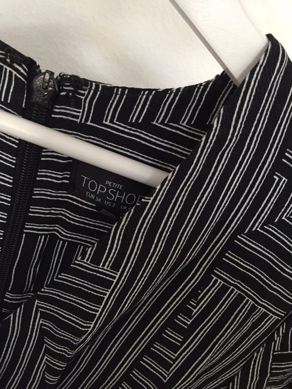 Grafischer Playsuit von Topshop petite