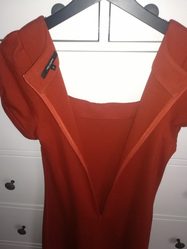 Knielanges Kleid von Hallhuber