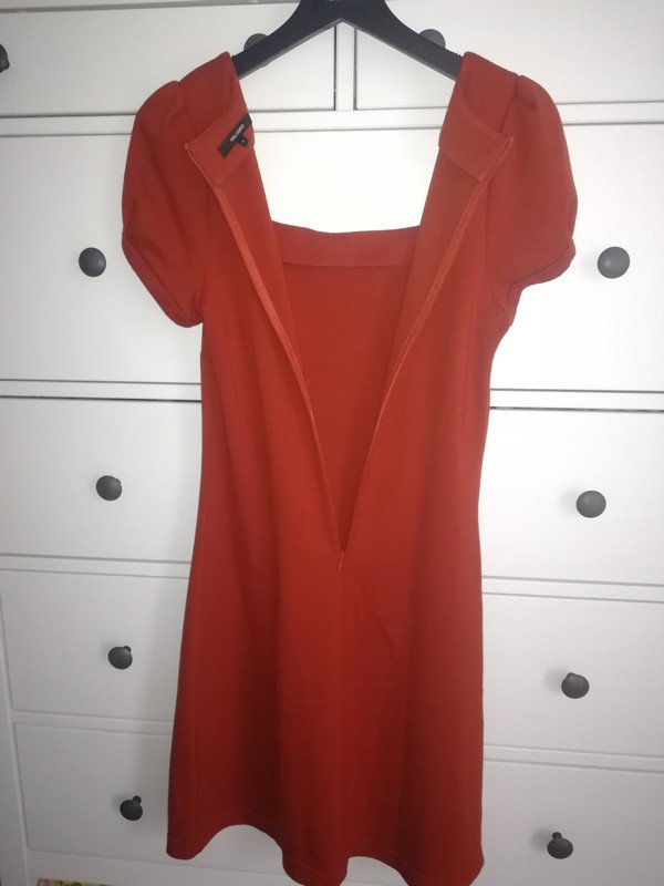 Knielanges Kleid von Hallhuber