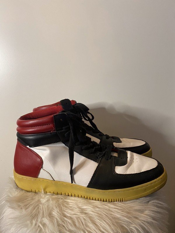 Schwarz weiß rote new Yorker sneaker Größe 43