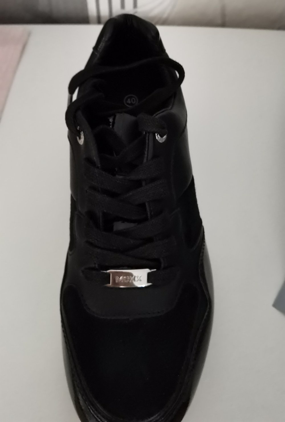 Neue mexx Turnschuhe schwarz 