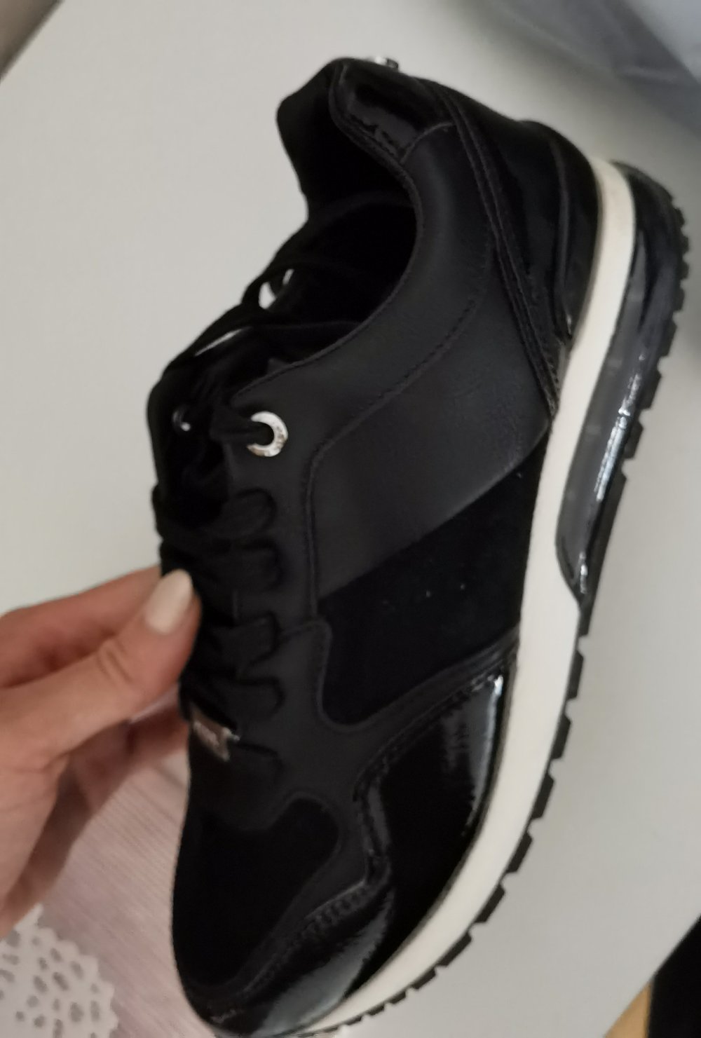 Neue mexx Turnschuhe schwarz 