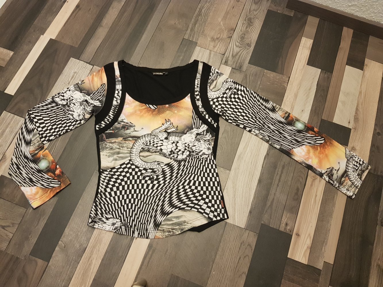 GSUS Sindustries Geometric Space Dragon Drachen Shirt Gr. L / 40 Techno