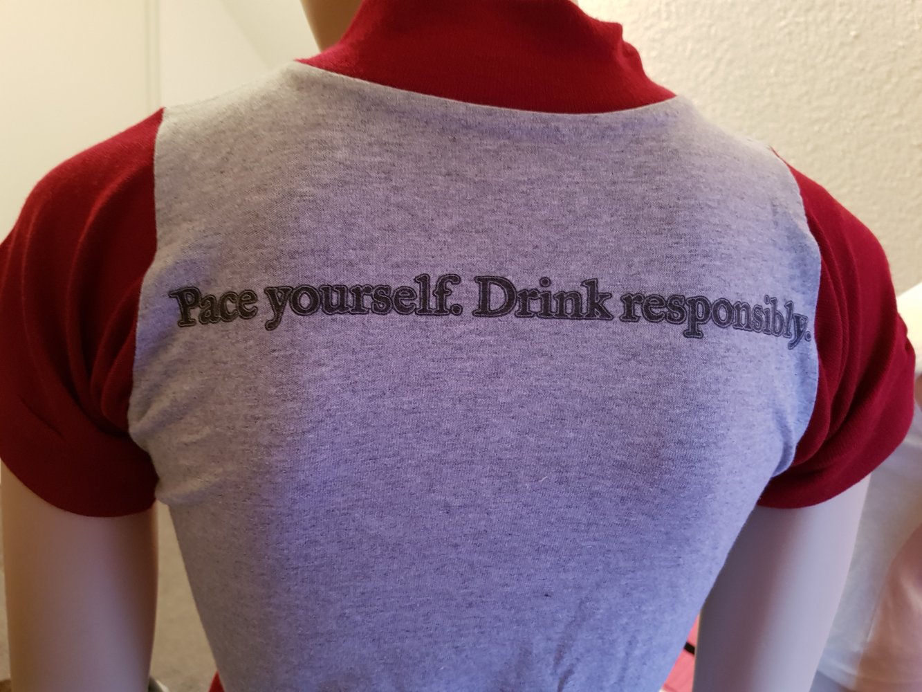 Jack Daniels Tennessee Whiskey T-Shirt Gr. M / 38 kawaii rot grau Herzen