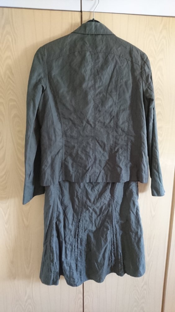 Bonita - Blazer und Rock (Kostüm) olivgrün