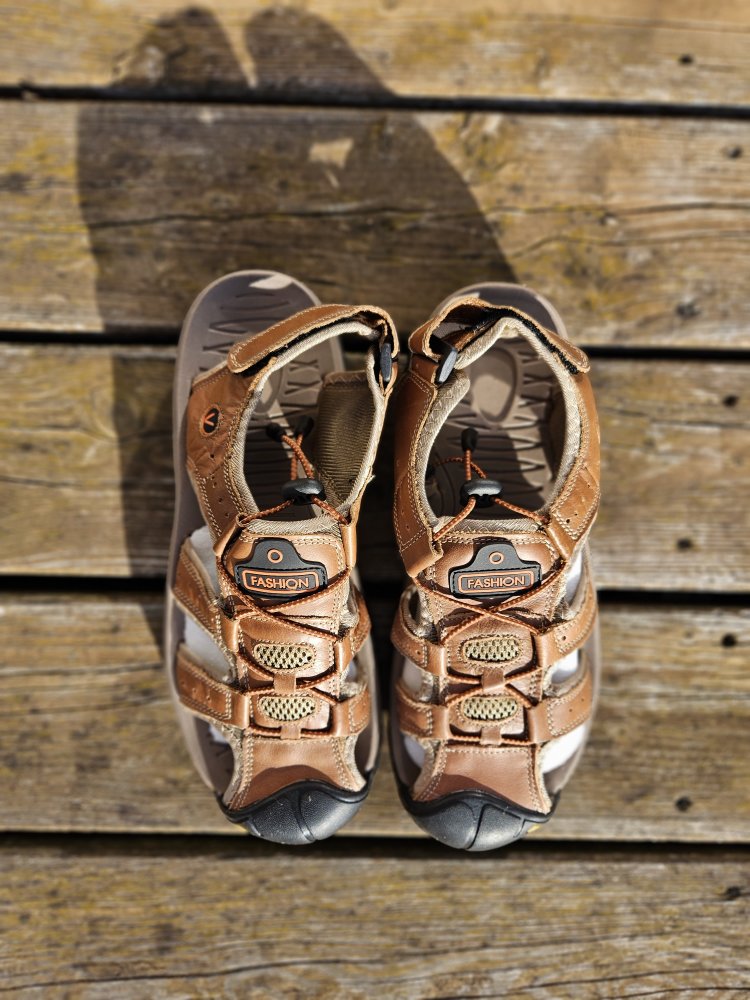 Feste Sandalen Wanderschuhe Gr. 43