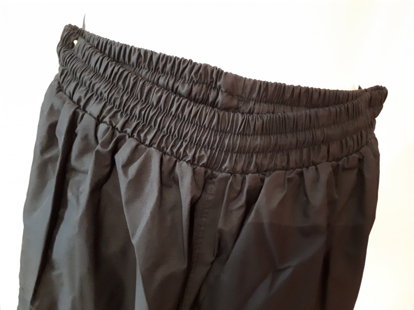 Wasserabweisende Sporthose