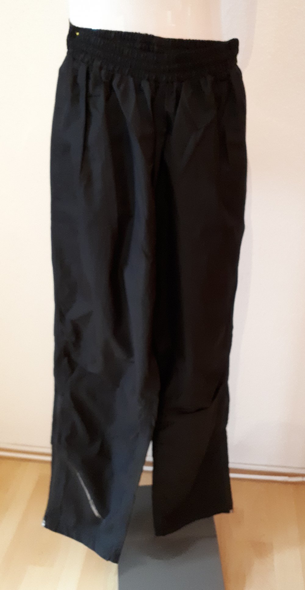 Wasserabweisende Sporthose