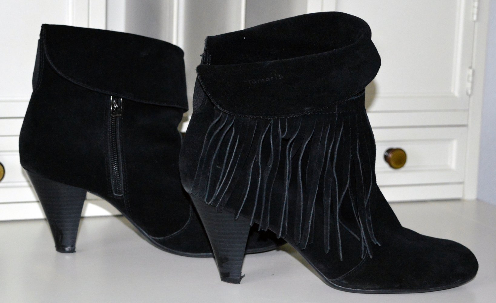 Raffinierte Stiefeletten, Wildleder, schwarz