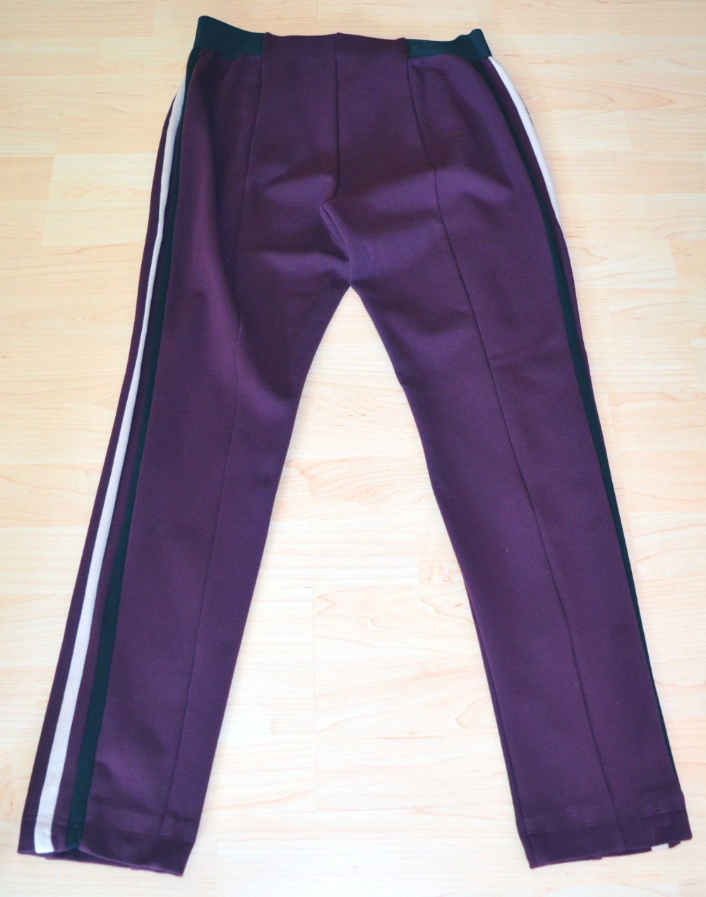 Schicke Damen Schlupfhose, Marcel Ostertag,