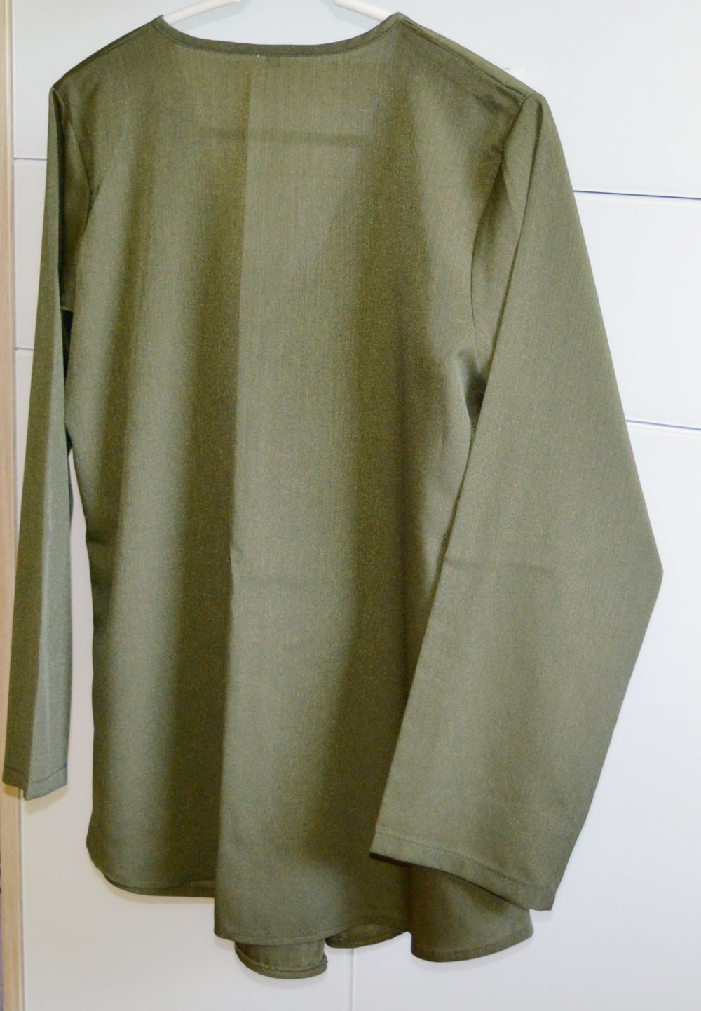 Schickes Langarm Damen Shirt, Größe L, Farbe Khaki,
