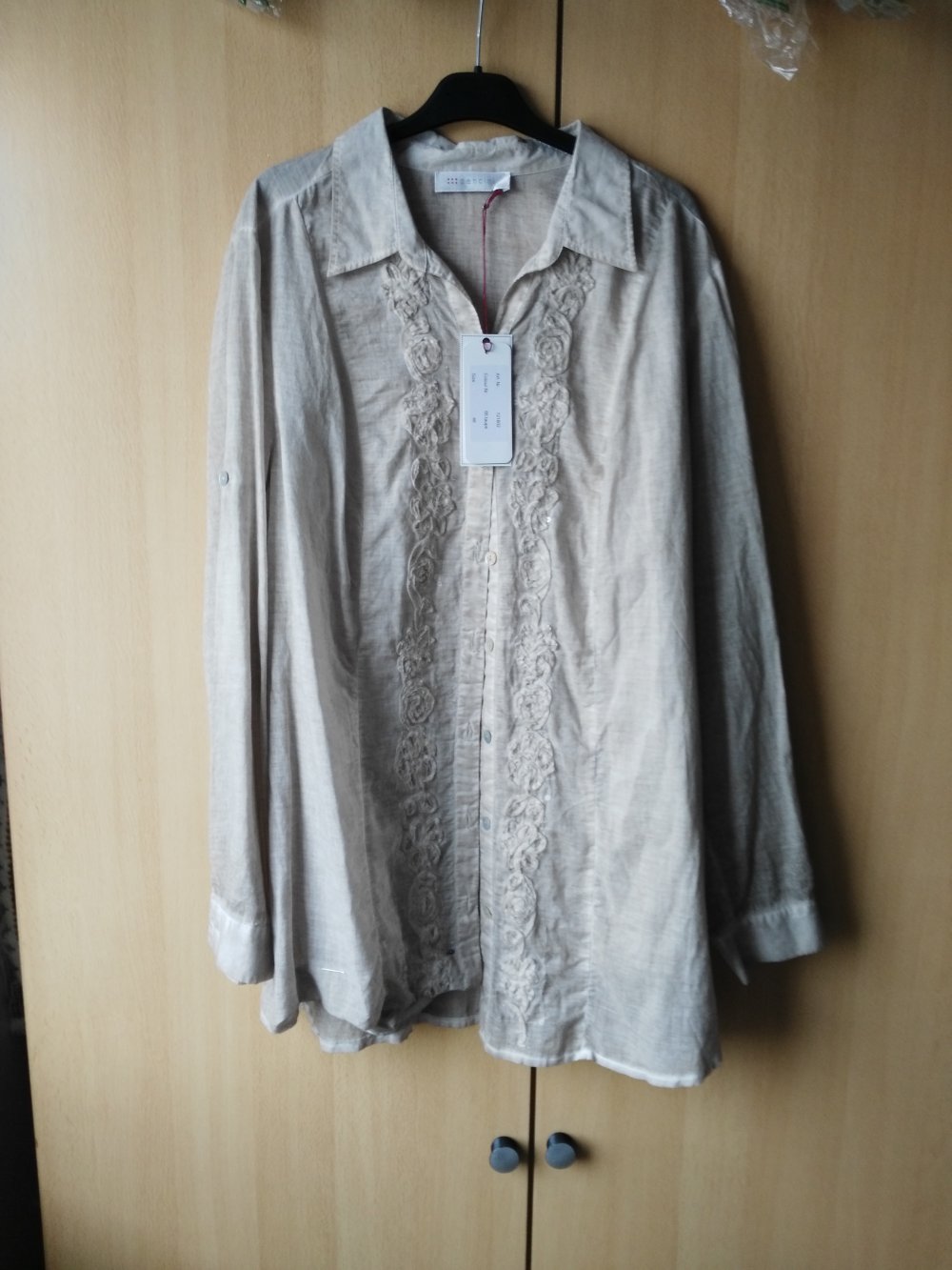 Tolle langarm Bluse in Taupe