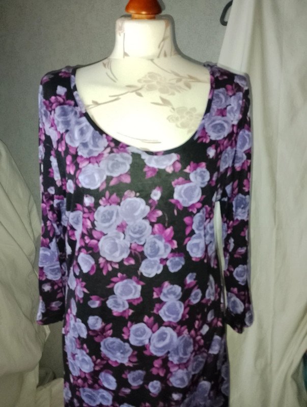 Paprika Damen Marken Jerseykleid Gr.40 lila geblümt