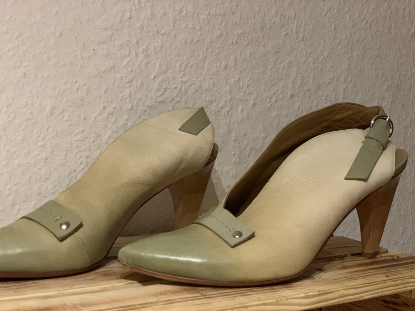 Vintage Pumps 