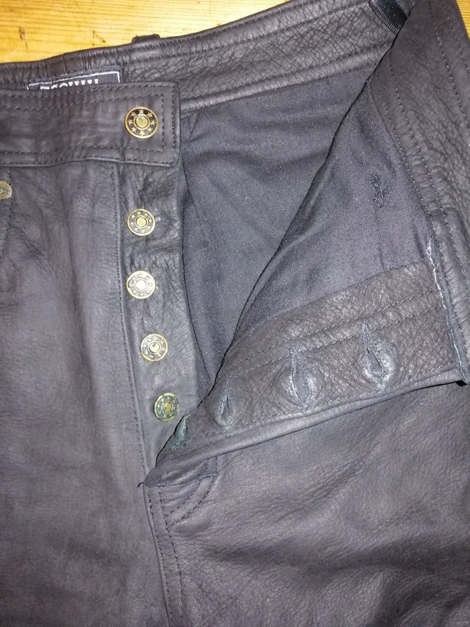 schwarze Nubuklederhose 5-Pocket-Style Größe 29