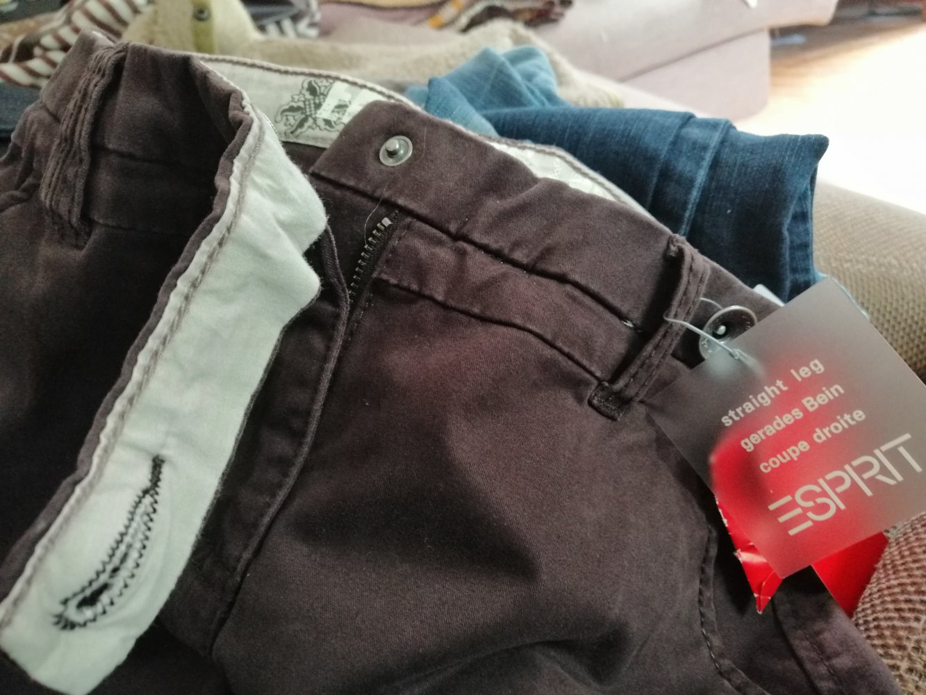 samtige braune Hose, Stretch, neu mit Etikett