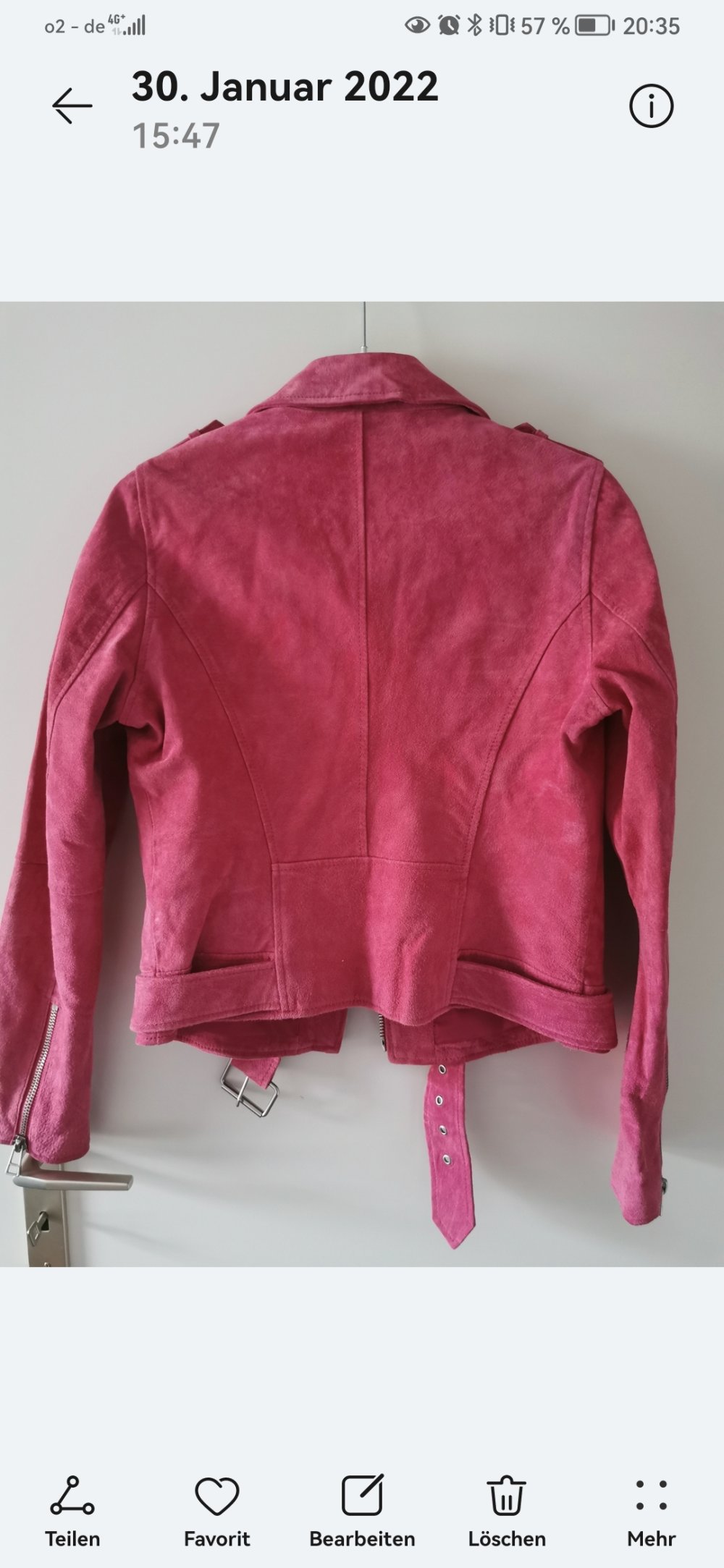 Pinke Lederjacke 