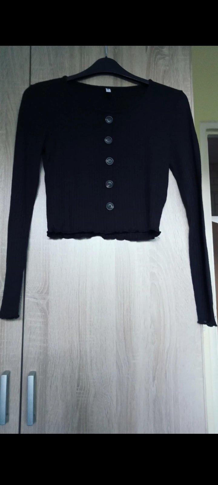 Schwarzes Crop Oberteil