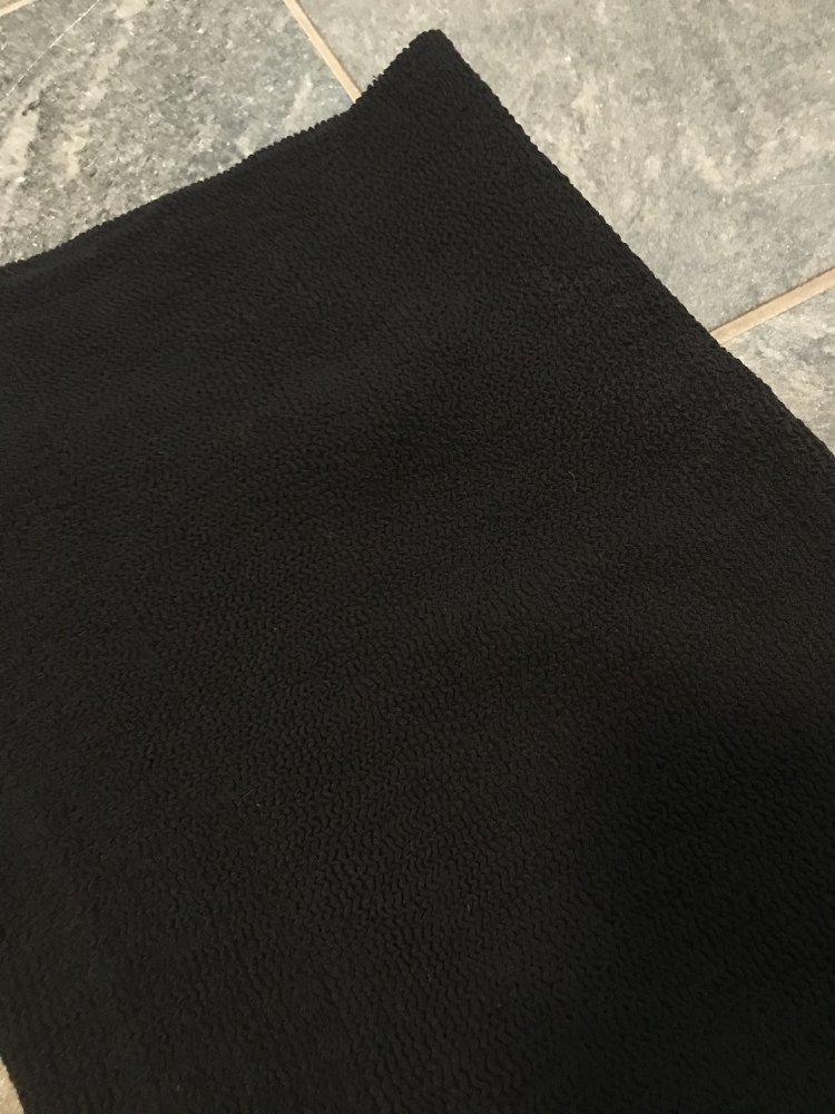 Schwarzer Schlauchrock