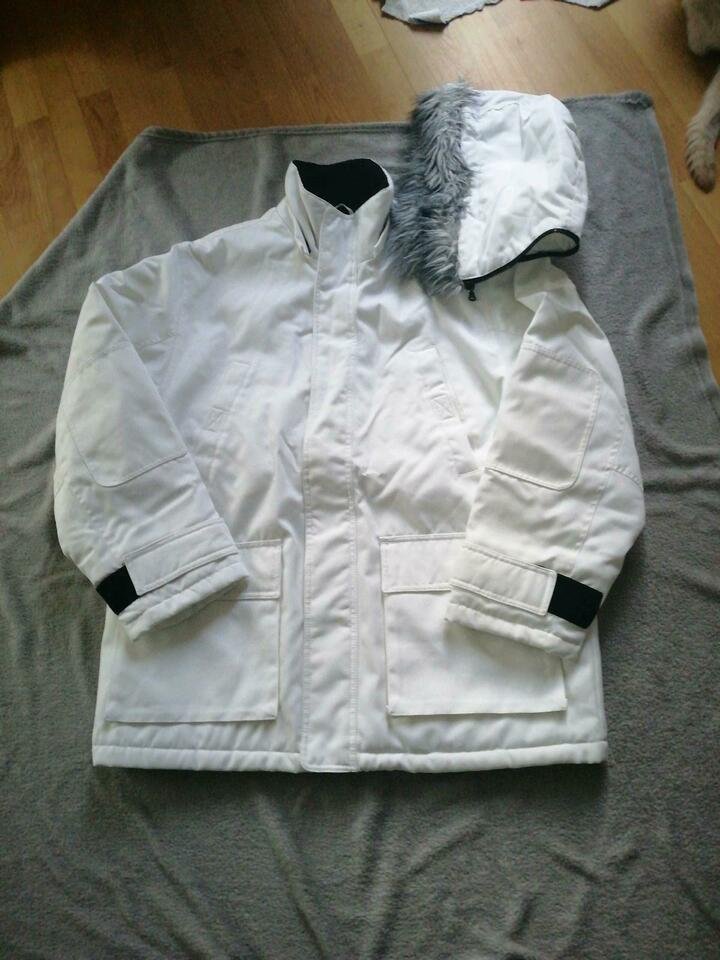 Jacke mit Kapuze