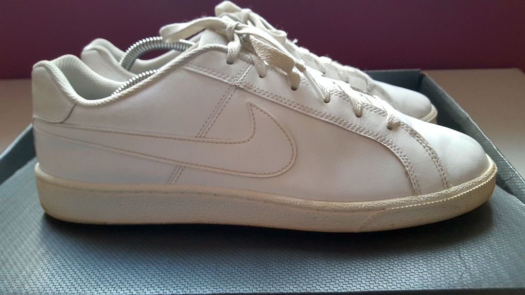 Nike Turnschuhe weiß Gr.44 10 43 Schuhe Sneaker Sportswear