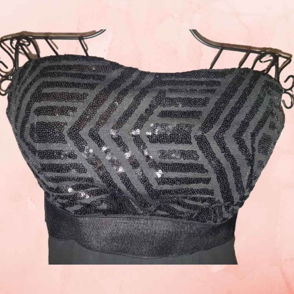 wunderschönes glitzerndes Partykleid