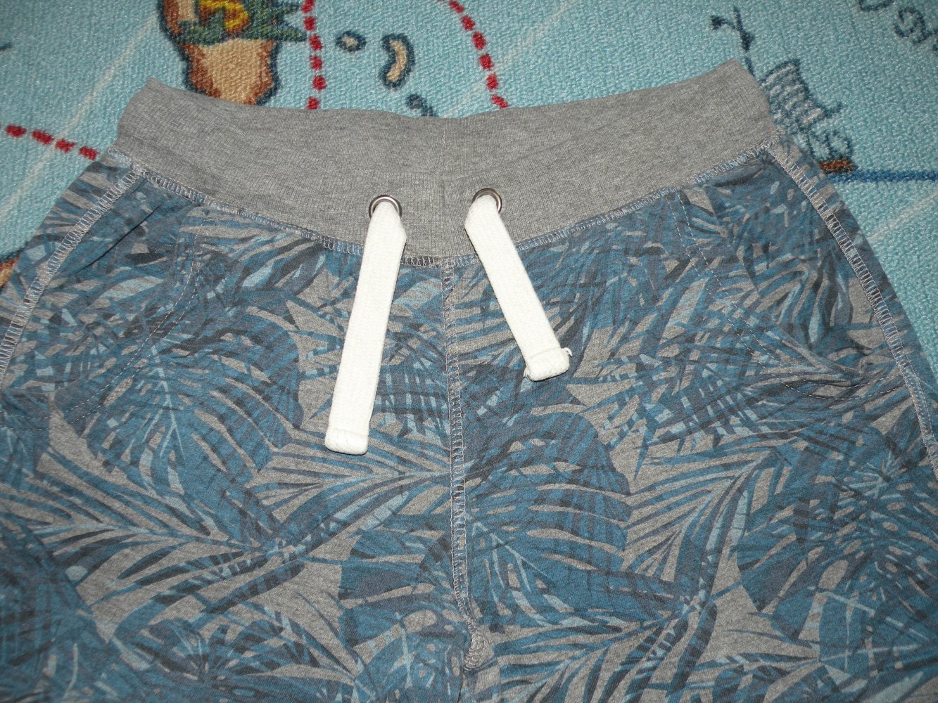 Jungen Sommer Shorts Bermudas Gr. 152 Pocopiano top Zustand Blau Grau Palmen Blätter