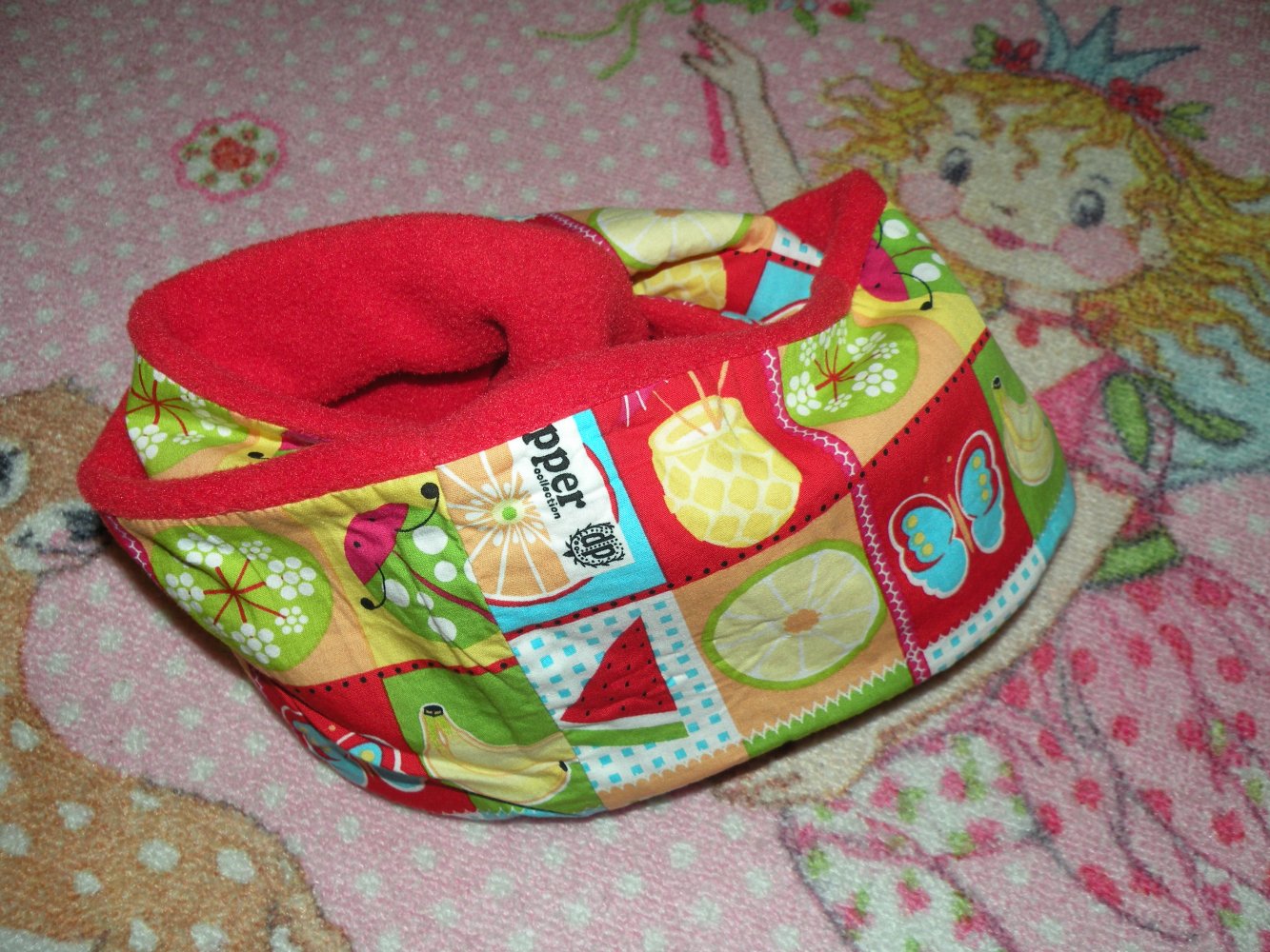 Mädchen Loop Schal für Herbst und Winter Rot niedlich gemustert Handarbeit