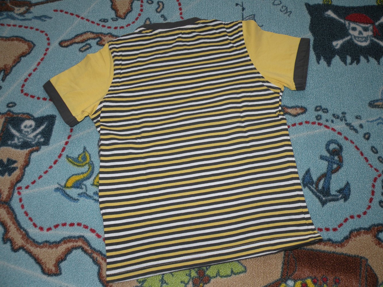 Jungen T-Shirt Disney Goofy Gr. 128 Gelb Grau Weiß geringelt top Zustand