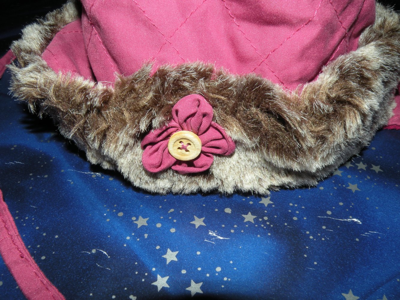 Mütze KU 48 cm weinrot Kunstfell super Zustand zum Binden