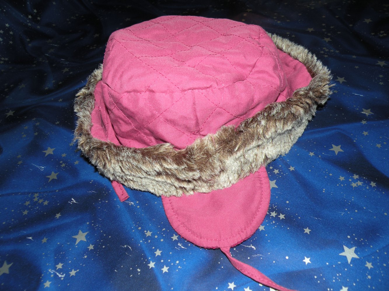 Mütze KU 48 cm weinrot Kunstfell super Zustand zum Binden